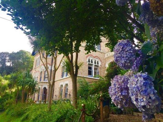 אילפרקומב Westwell Hall Guest Accommodation, Bed & Breakfast, Luxury Rooms מראה חיצוני תמונה